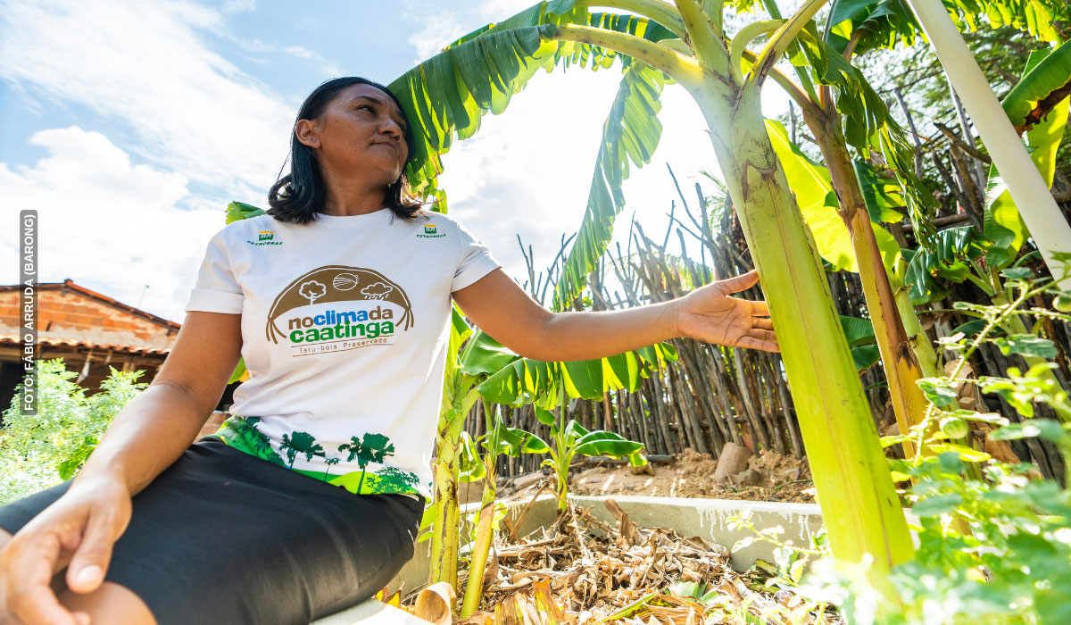 Fossa de bananeira transforma saneamento rural em saúde e produção de alimentos no semiárido