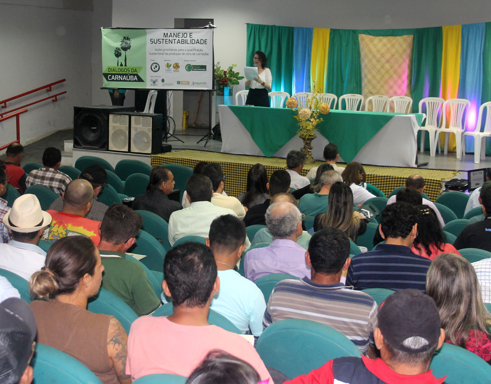 Segundo encontro Diálogos da Carnaúba é sucesso em Jaguaruana-CE